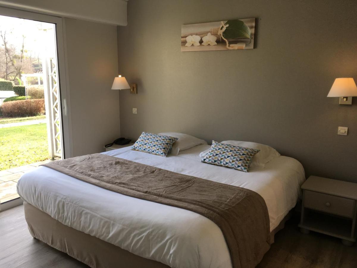 Logis Hotel Val De Vienne Le Vigeant ภายนอก รูปภาพ